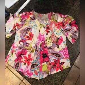 Nygard‎ size L Beautiful Top Vibrant Colors #2189